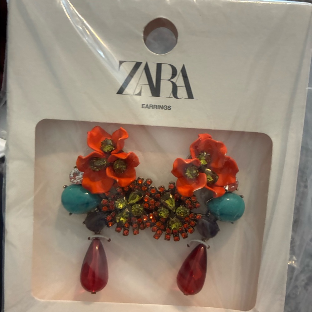 Zara NWT beaded floral earrings with rhinestones - Picture 4 of 5